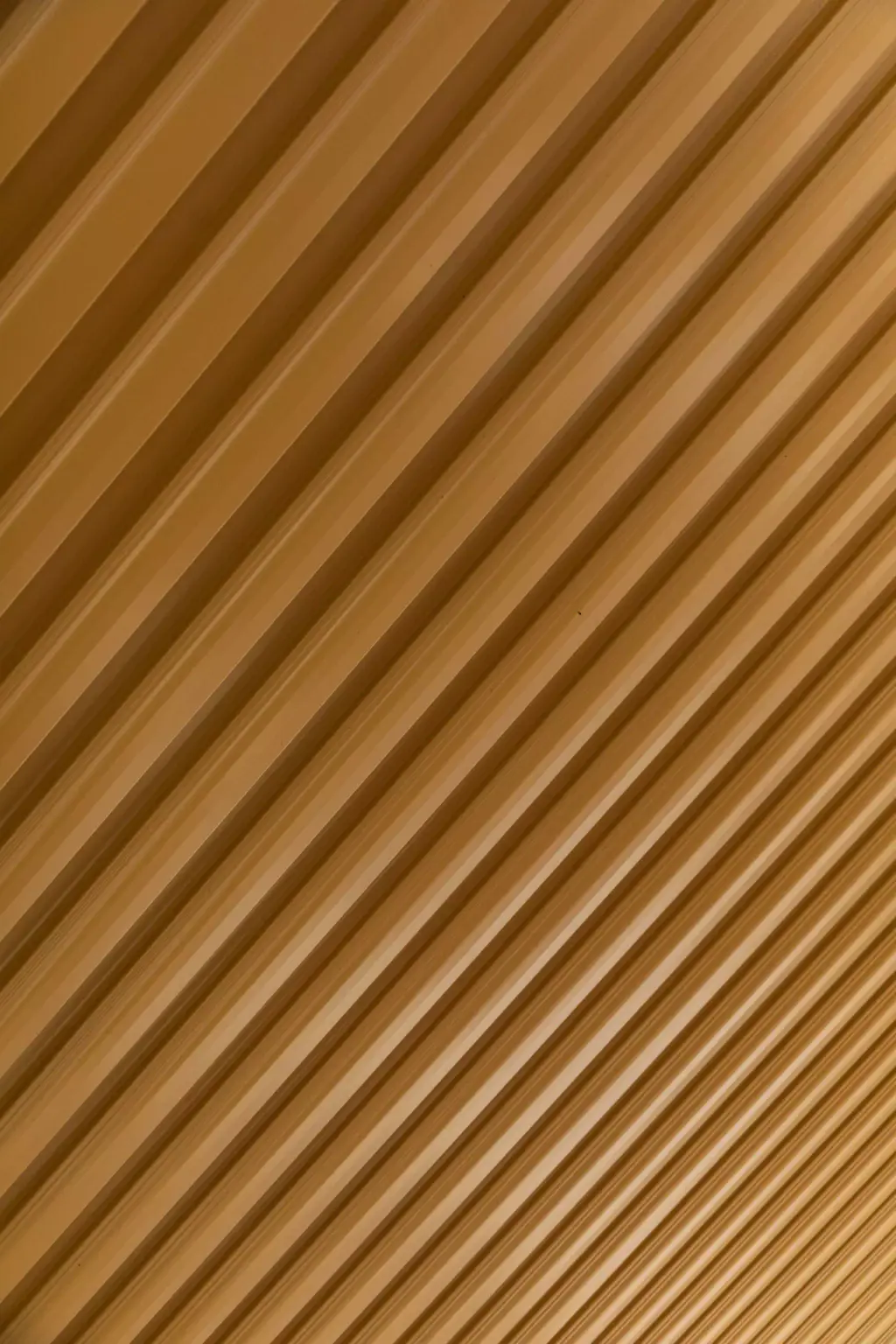 Texture plein cadre : lames effet bois fermées en diagonale.